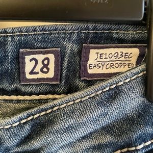 Miss Me Easy Crop Size 28